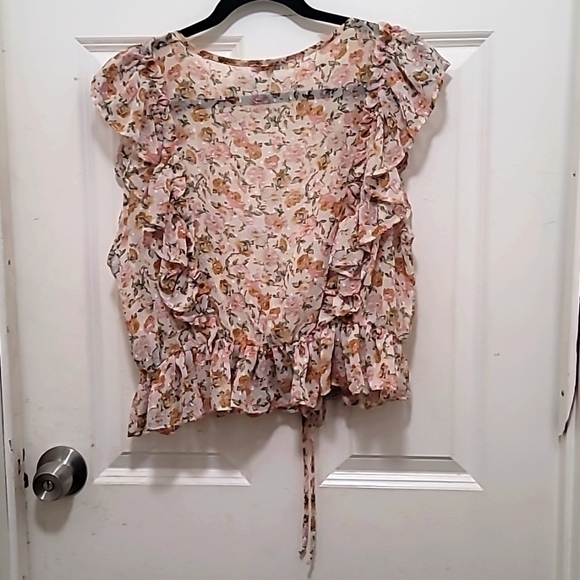 FASHION NOVA WOMEN'S PLUS SIZE RUFFLE MY EGO FLORAL BLOUSE IVORY/COMBO SIZE  2XL - Picture 4 of 8